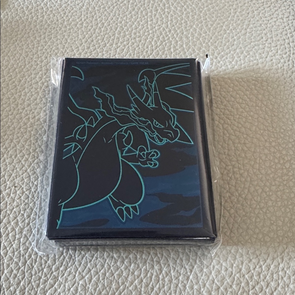 Phantasmal Flames - Elite Trainer Box Accessories - Picture 7 of 8